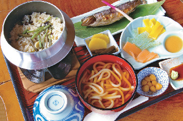 【みなかみ温泉郷&沼田×観光 1日目】10:30 宝川温泉 宝川山荘ランチ