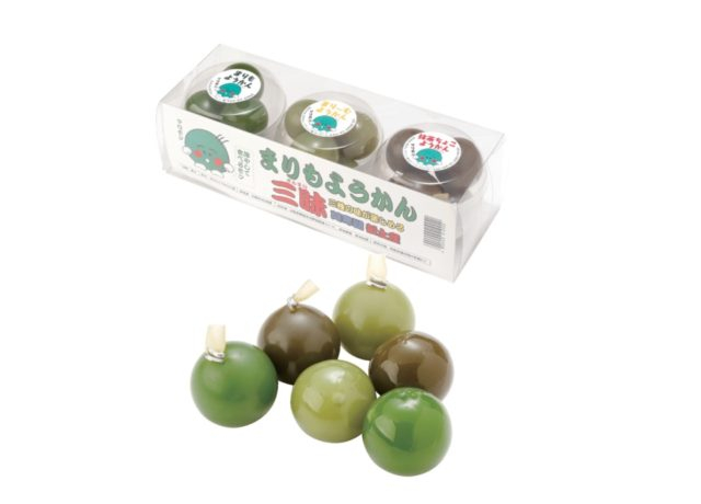 温泉街で買えるマリモみやげ