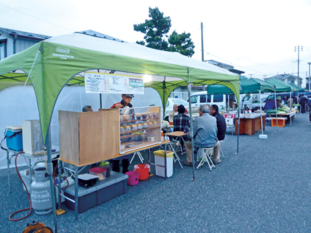 八戸うみねこ朝市