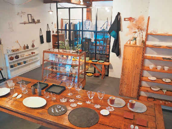 【竪町&新竪町×ショッピング】若手作家の一点ものが並ぶ「ギャルリ・ノワイヨ」