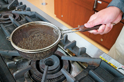 【奥能登×さいはてカフェ】コーヒー豆の焙煎体験はいかが?「木ノ浦ビレッジ」