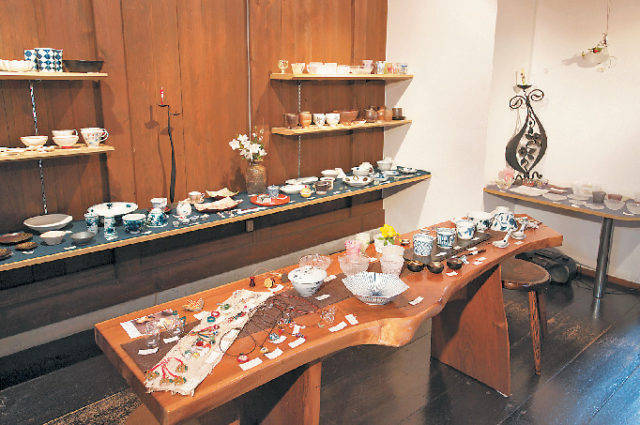 【香林坊&片町×ショッピング】地元作家が手がけるユニークな食器がそろう「くらふと&ぎゃらりぃ OKURA」