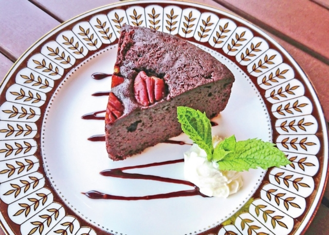 高品質のチョコレートを扱うショップ&カフェ「山Café Bossa Nova」