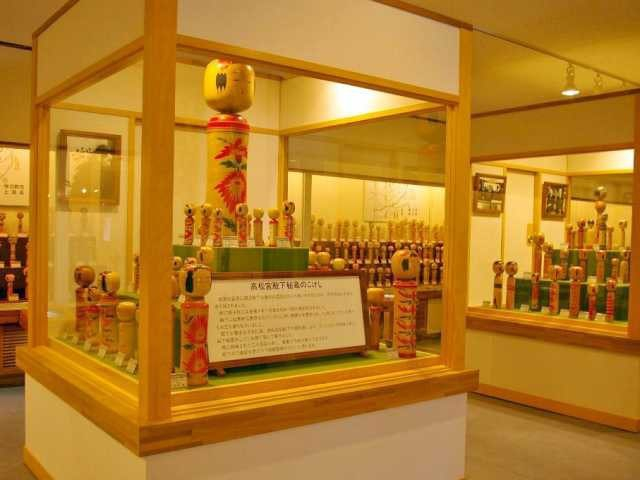 日本こけし館