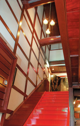 【ひがし茶屋街とは】風情ある茶屋建築の美しさを再確認