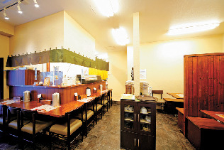 【札幌×海鮮丼】価格以上のボリュームに大満足!「海鮮処 魚屋の台所 札幌二条市場」