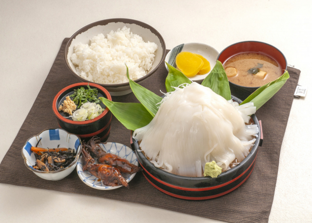 【八食センターのグルメスポット】勢登鮨