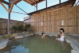 飲泉できるかけ流しの湯「金島温泉 富貴の湯」