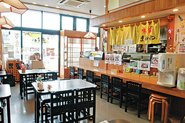 一人では食べきれない!驚きのメガサイズ丼「味鮮 まえかわ」