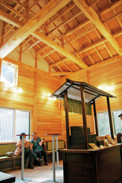 【函館奉行所】向かいには休憩所もある!