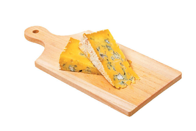 【北海道のグルメ土産×乳製品】伊勢ファームの江丹別の青いチーズ100g 980円