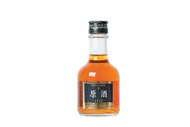 【北海道のグルメ土産×お酒】池田町ブドウ・ブドウ酒研究所のブランデー原酒180ml 2138円