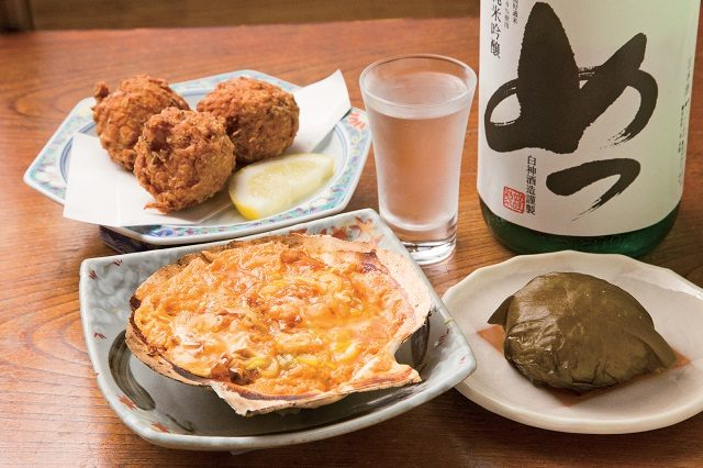 充実の地酒と一緒に郷土料理
