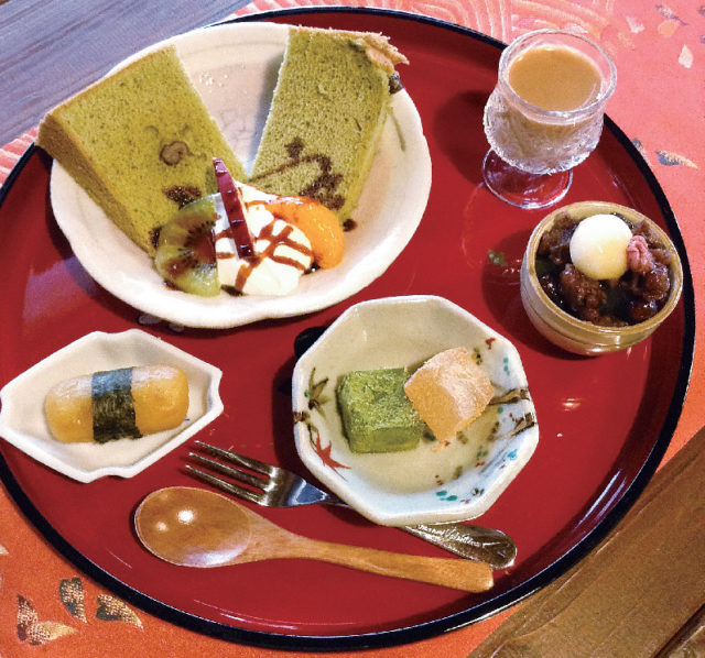 甘味処・生活骨董 函館 きんぎょ茶屋