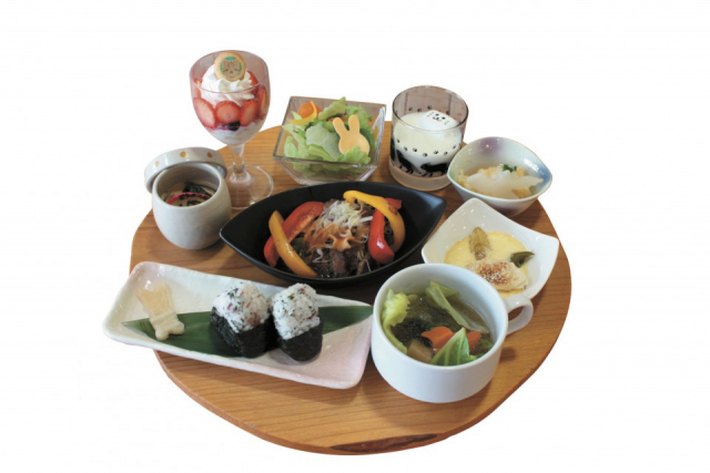 【栃木・那須どうぶつ王国×王国グルメ】バーベキューガーデン