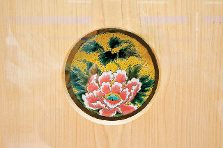 目にも美しい伝統工芸品をあしらいに「待合室」