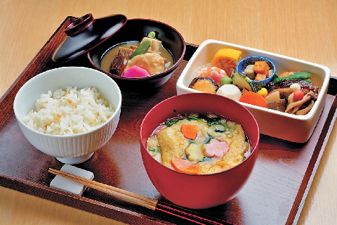 老舗の加賀麩をさまざまな味わい方で「カフェ 加賀麩不室屋」