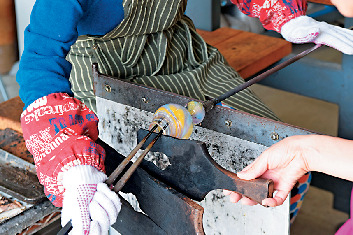 【仙台・秋保観光×ものづくり体験】オリジナルのガラス作品を作ろう「ガラス工房 元」