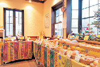 味にはお墨付きのレストラン姉妹店「パン香房ベル・フルール」