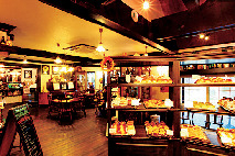 ビートルズの名曲と森林浴が楽しめるカフェ「ベーカリーレストランペニーレイン」