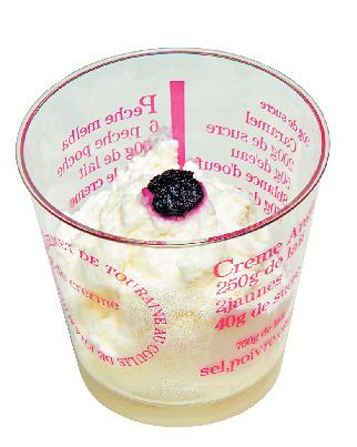 牧場直営のカフェで牛たちを眺めながらのんびり「チーズケーキ工房 MANIWA FARM」