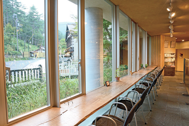 【西の河原通り】草津片岡鶴太郎美術館