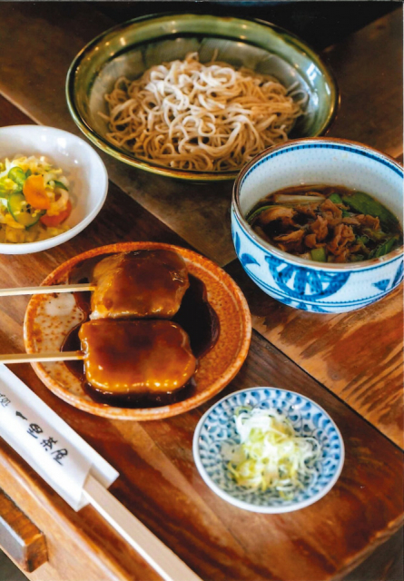 地元客・リピーターも多い手打ちそばの名店「一里茶屋」