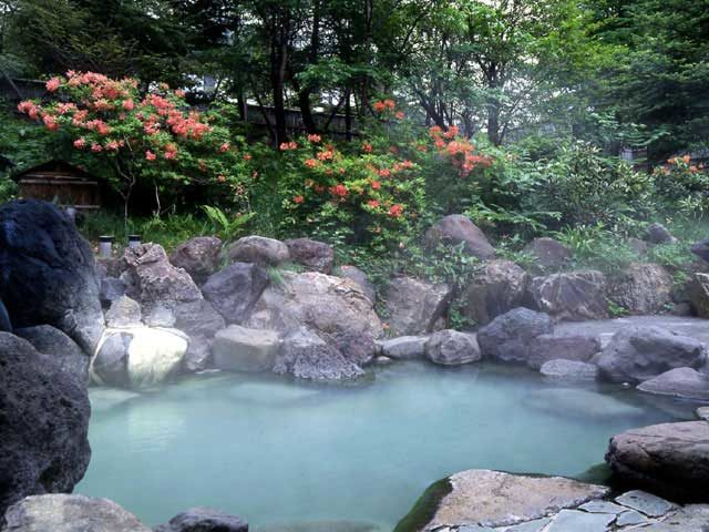 日光国立公園内のホテルで日帰り入浴「奥日光小西ホテル」