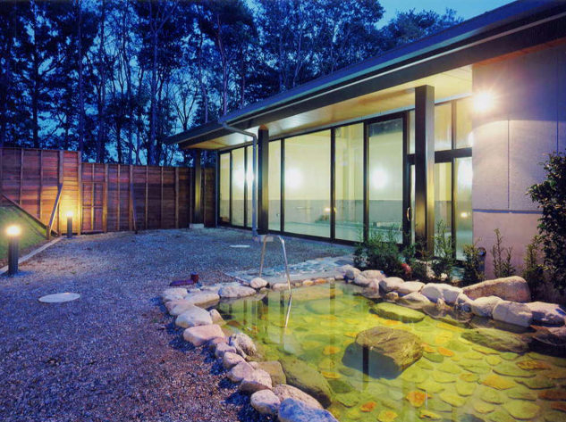 【栃木・鬼怒川&塩原ドライブ×立ち寄りスポット】温泉にプールや食事処も完備「塩原あかつきの湯」