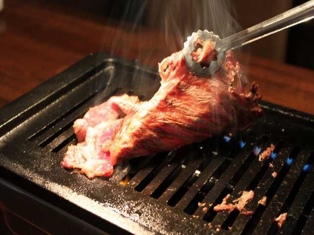 黒毛和牛専門の牧場が直営「那須高原 黒毛和牛 敷島」