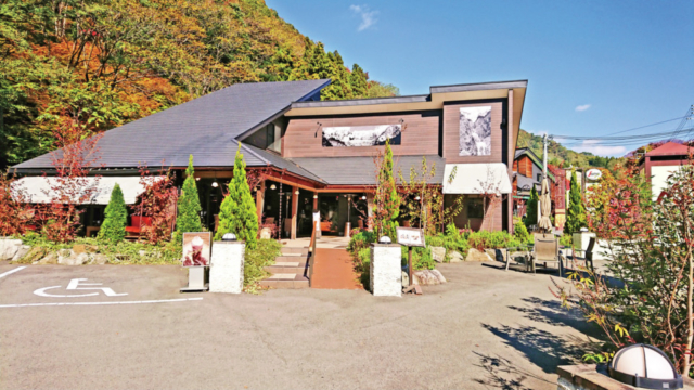 高品質のチョコレートを扱うショップ&カフェ「山Café Bossa Nova」