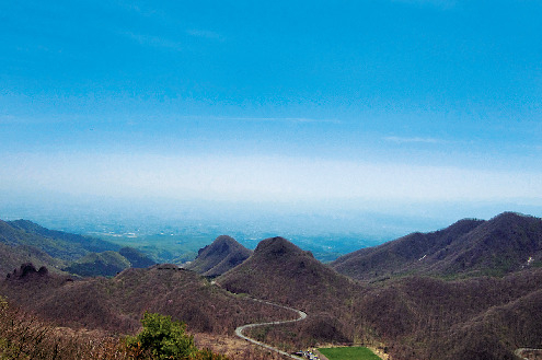 榛名湖畔と榛名富士の山頂を結ぶ「榛名山ロープウェイ」