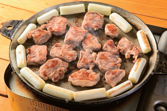 司 十和田バラ焼き大衆食堂