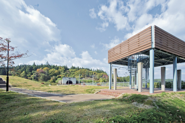 【津軽半島×ドライブ】新幹線の通過を 間近で見られる「青函トンネル入口広場」