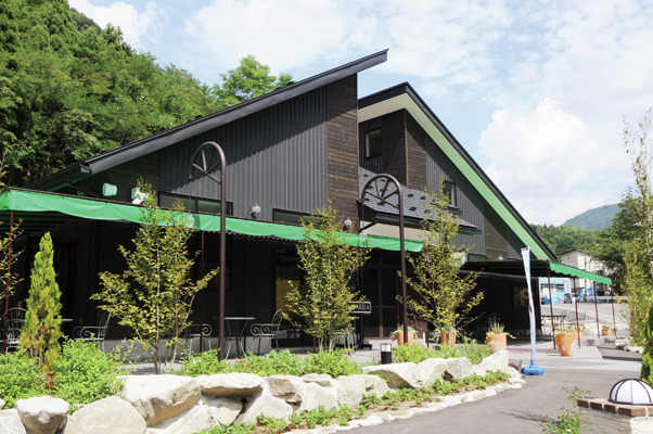 絶品バームクーヘンが食べられる「GARBA cafe」