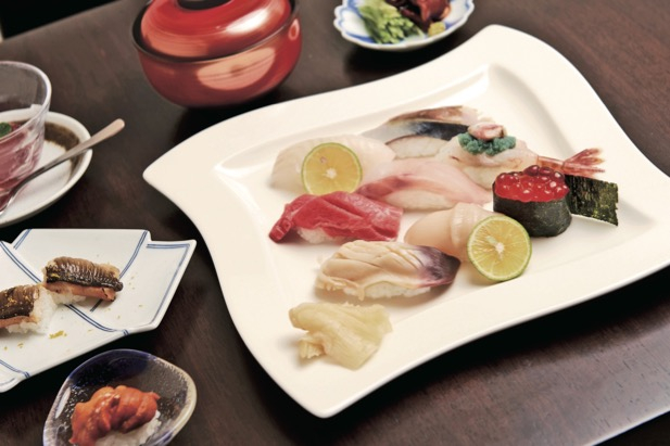 【必食】おまかせ握り 月