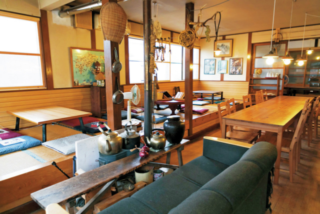 古民家を使った店で地元素材の料理を「山雨堂」