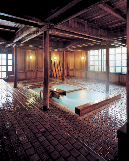 草津の伝統的な入浴法「合わせ湯」を体験しよう「大滝乃湯」