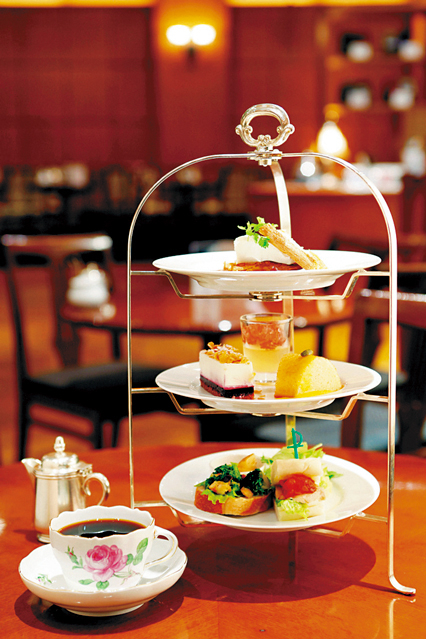 【仙台駅周辺×カフェ】1000客のコーヒーカップがずらり「ホシヤマ珈琲店 アエル店」