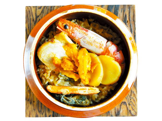 【シーパルピア女川】女川の幸がたっぷり入った釜めしを堪能「マルキチ女川浜めし屋」