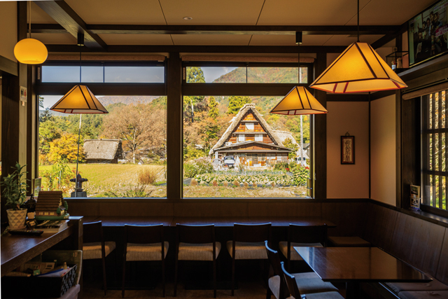 雰囲気◎の和カフェでSNS映えスイーツを「花水木 白川」