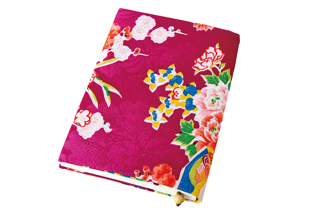 【飛騨高山・さんまち×雑貨】絹の手ざわりと一点ものの柄が魅力「布ら里」