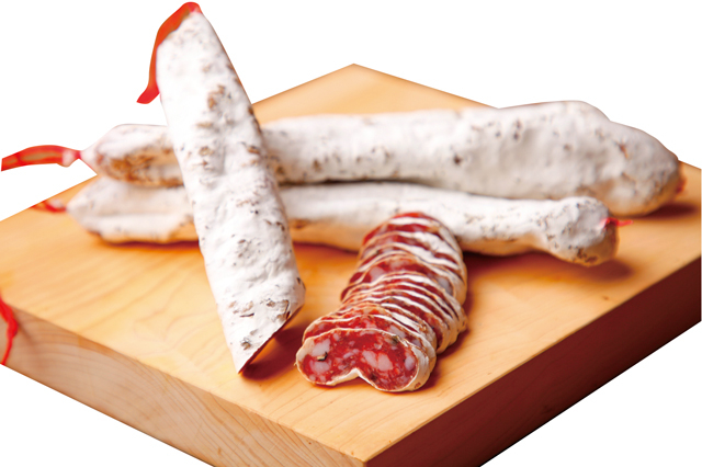 【飛騨美濃せせらぎ街道×ドライブ①】フランス伝統の肉の加工品「キュルノンチュエ」