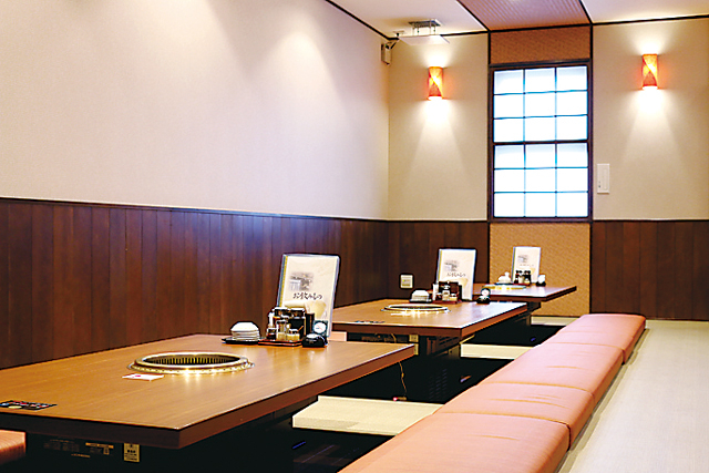 香りと音が食欲をそそる魅惑の焼肉を味わう「味蔵天国」