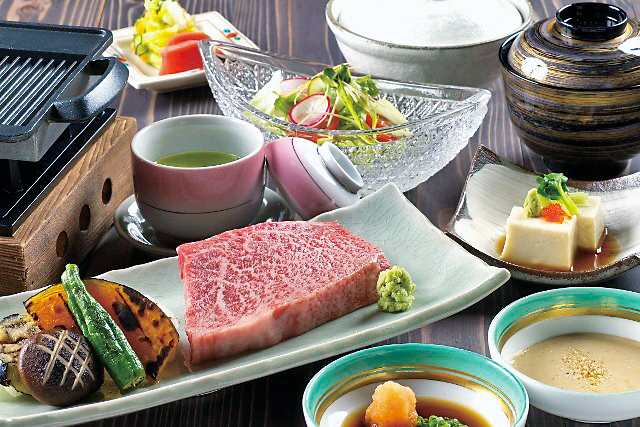 飛騨牛グルメが豊富にそろう食事処「味の与平」