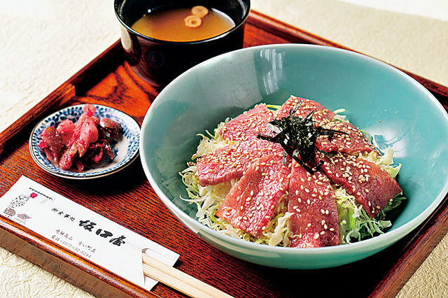 風情たっぷりの町家で飛騨牛を存分に味わう「御食事処 坂口屋」