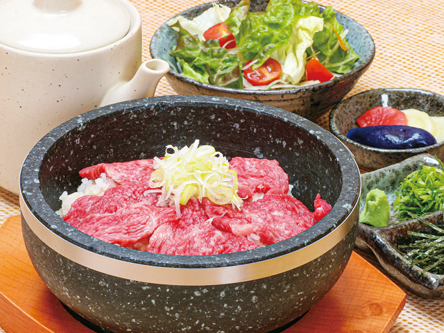 締めはさっぱりと!多彩な食べ方で飛騨牛を味わいつくす「飛騨の味 酒菜」