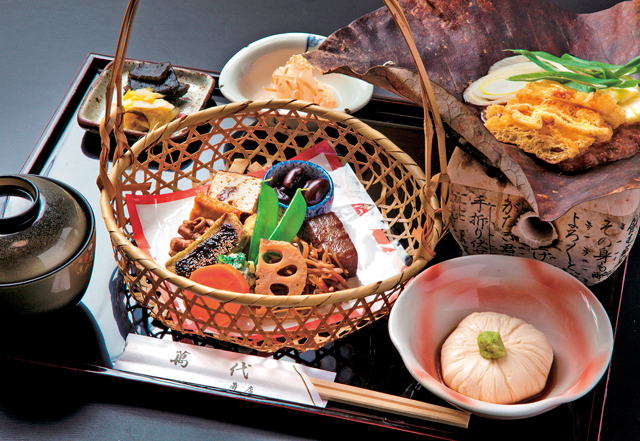 【飛騨高山×郷土料理】旬の野菜の彩りに季節を感じる味わい豊かな一皿「萬代 角店」