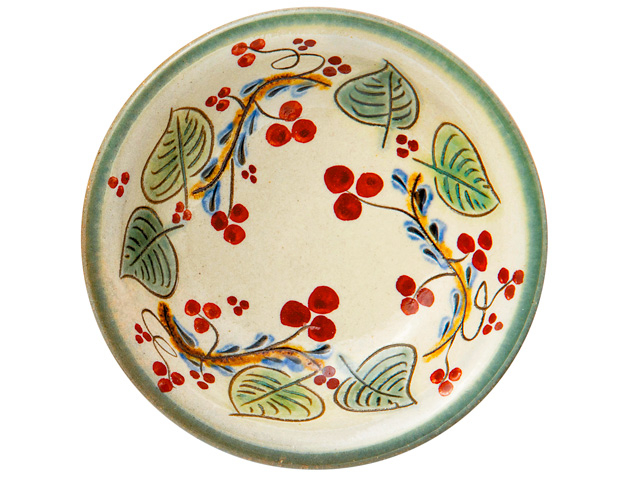 壺屋焼の長い歴史を受け継ぐ老舗窯元「育陶園本店」