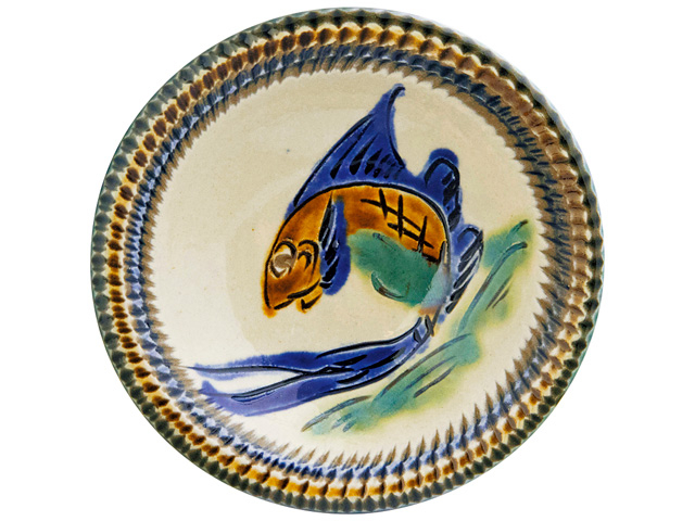 壺屋焼の長い歴史を受け継ぐ老舗窯元「育陶園本店」